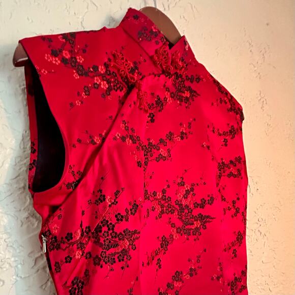 Vintage 1980s Chinese Brocade Cheongsam Dress Red/Black Satin Silk with Slip - Picture 1 of 16